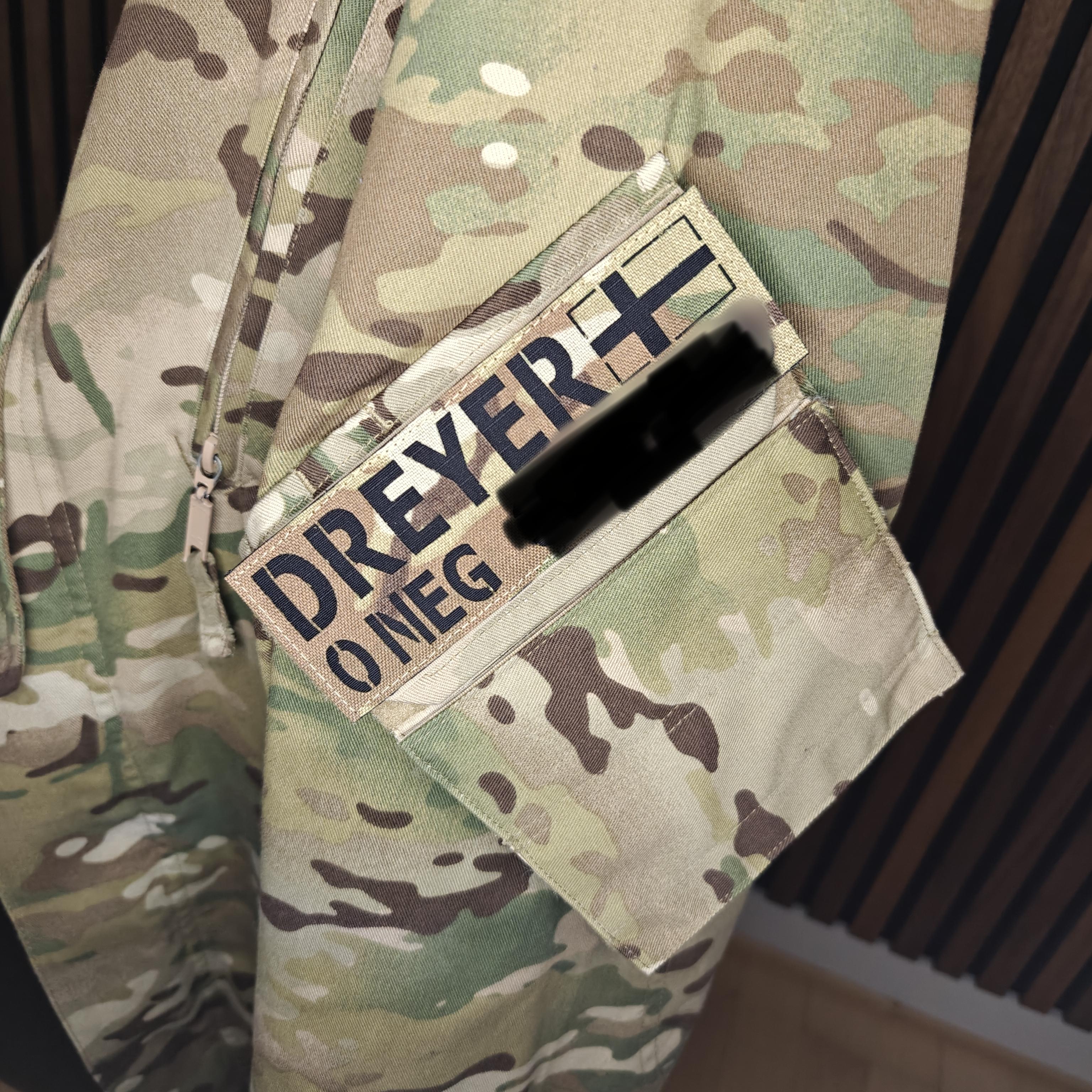 Custom Designede Funktionsmærker & Navneskilte til M/11 alm og let uniform