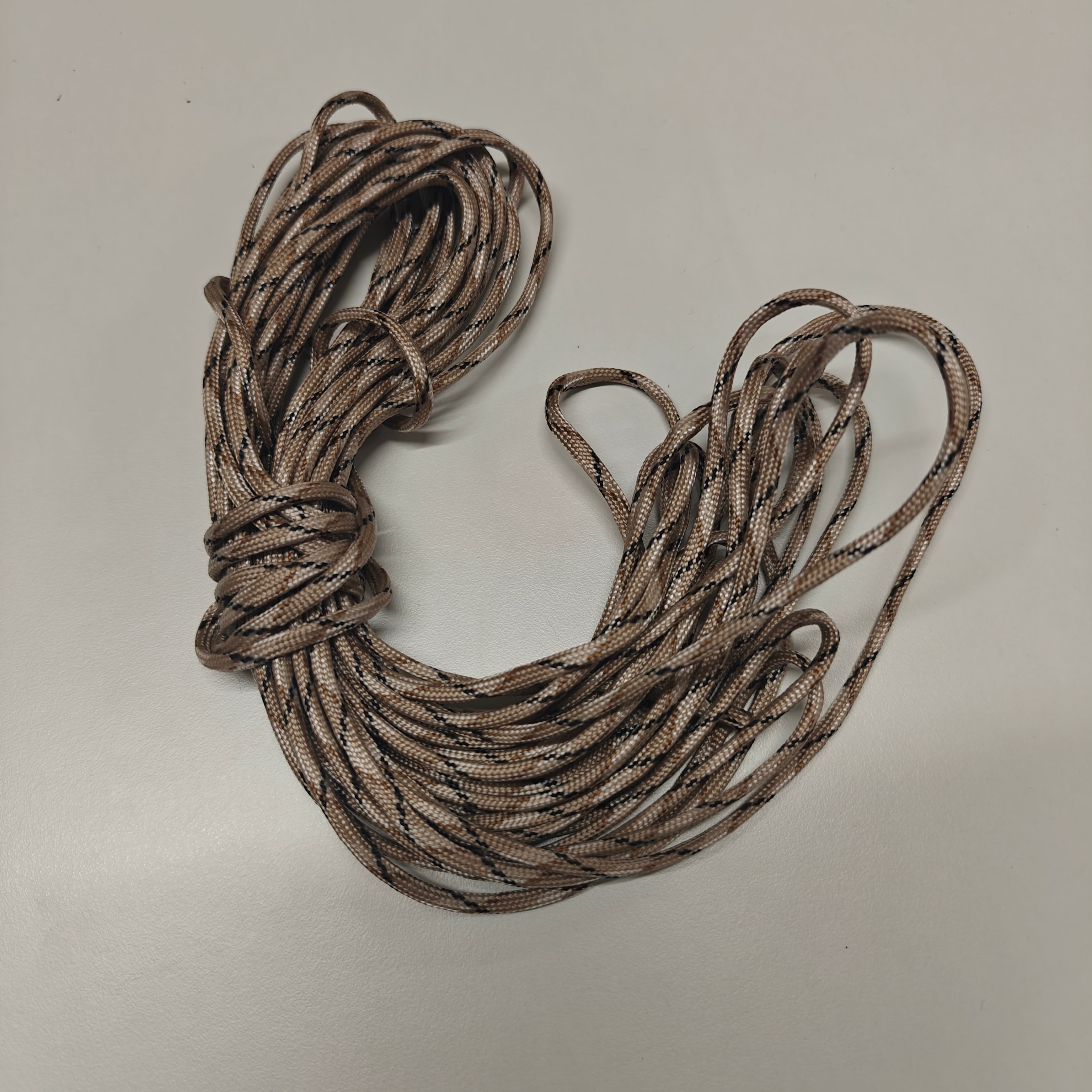 9-kernes Paracord 4mm – sandfarvet Camo – 10 Meter