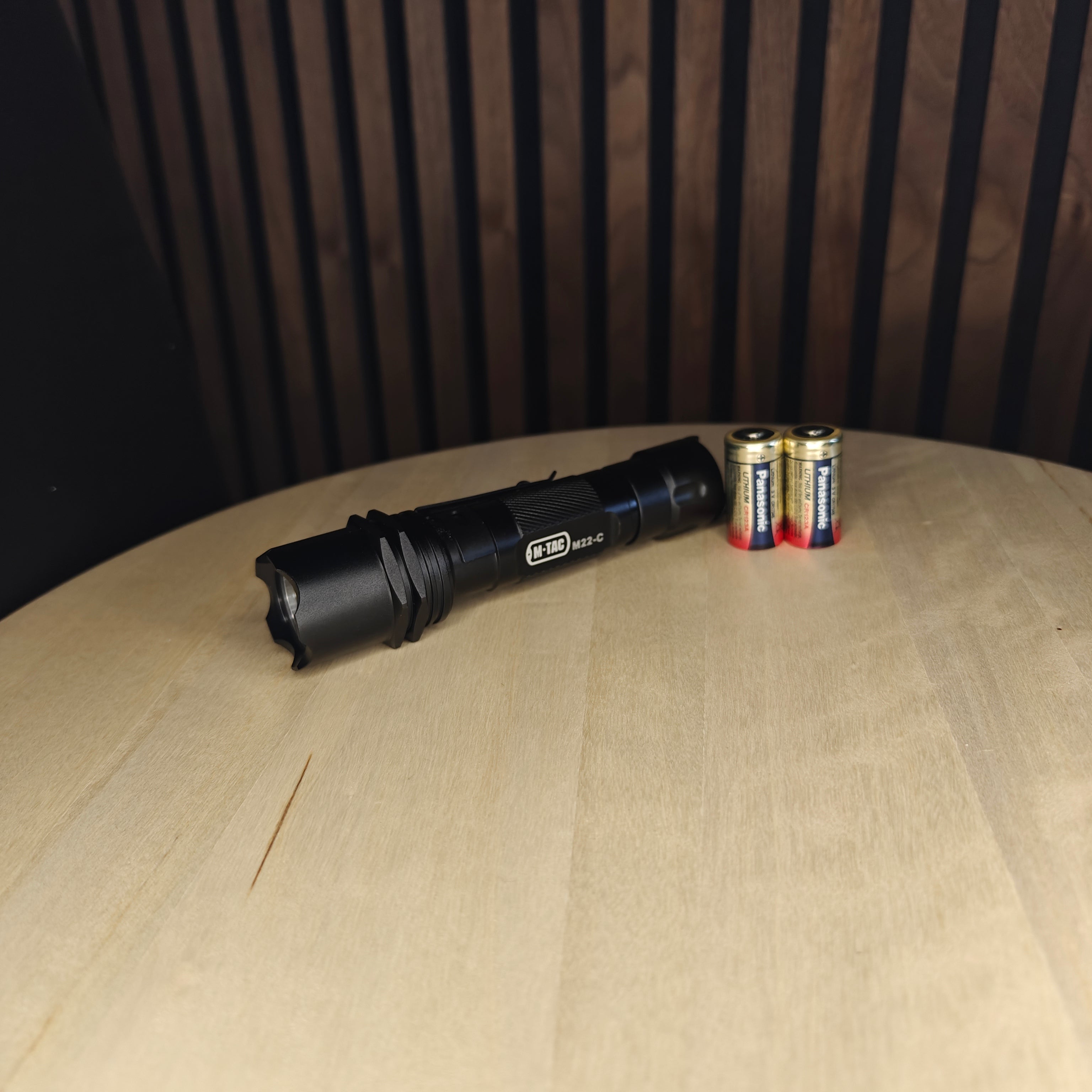 M-TAC Lommelygte M22-C - inkl. batterier