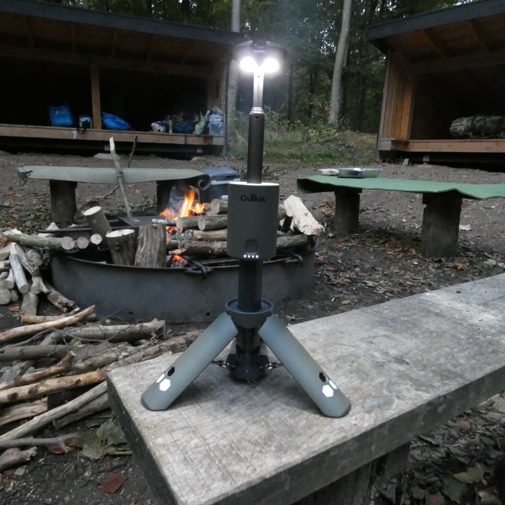 OuTask Teleskop lygte med Powebank - Army Green